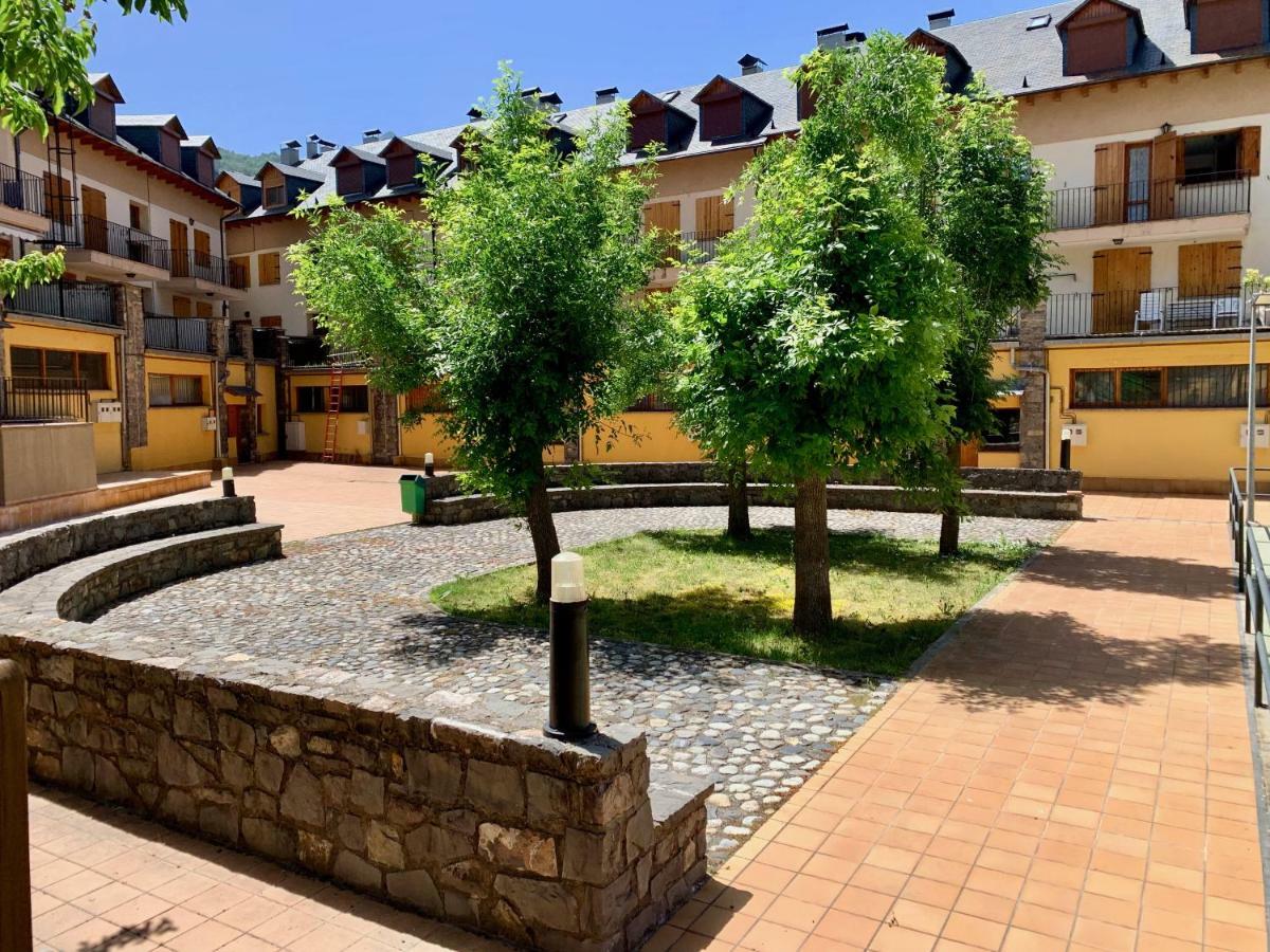 Bpirineos-Blest Apartment Benasque Exterior photo
